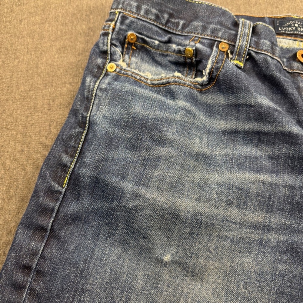 Lucky Brand Jeans Mens 34x32 Vintage Straight Dark Wash Distressed Denim - Picture 3 of 16